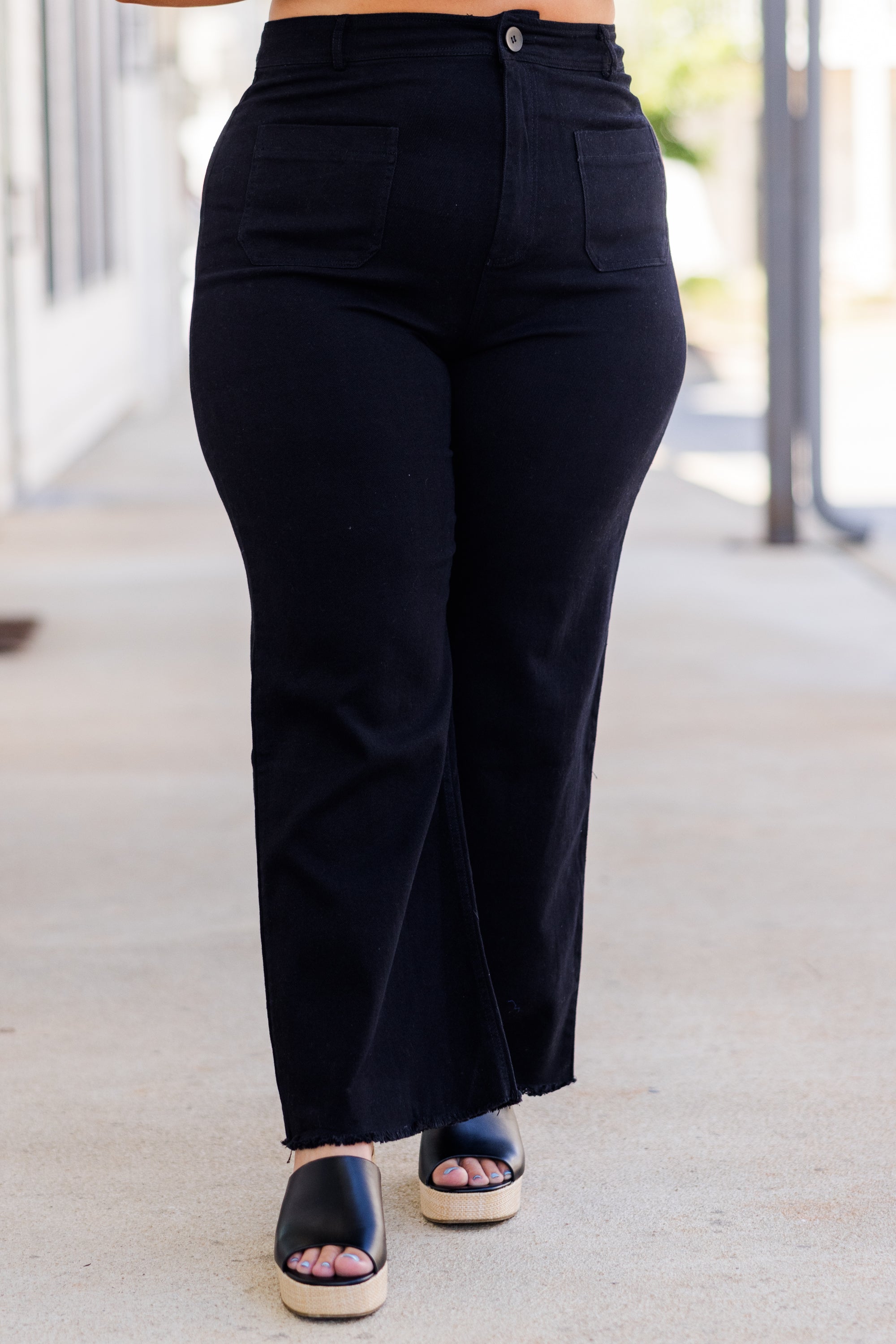 Girl On The Go Jeans. Black