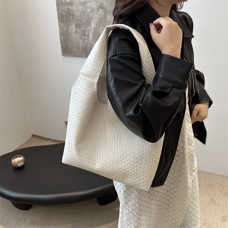 Autumn New Special-Interest Design Retro Personality Trend Large Capacity Totes Women's Western Style Shoulder Underarm Bag