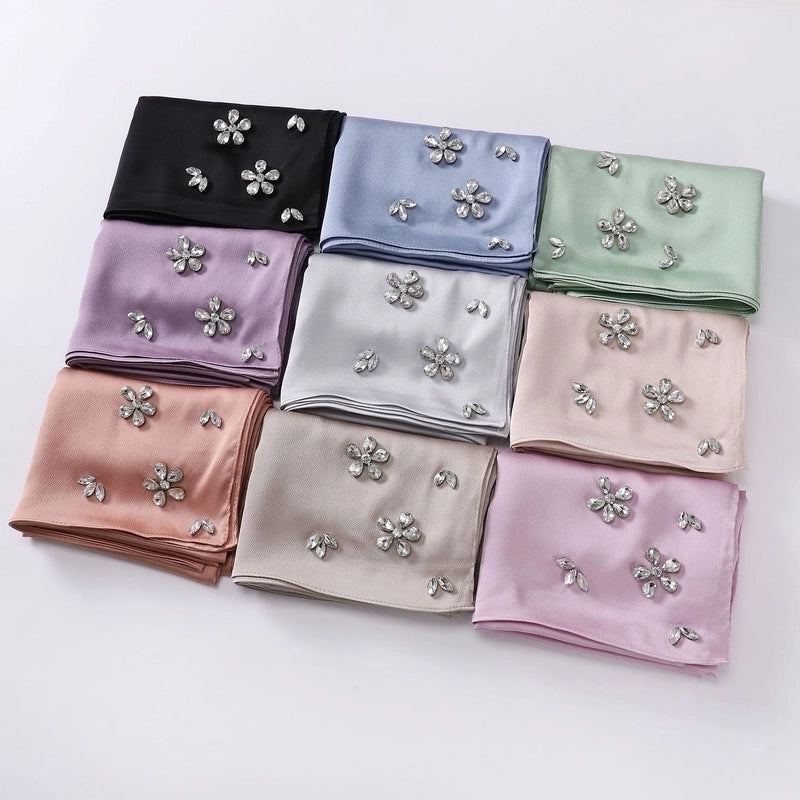 Women's Minimalist Solid Color Flower Chiffon Diamond Kerchief