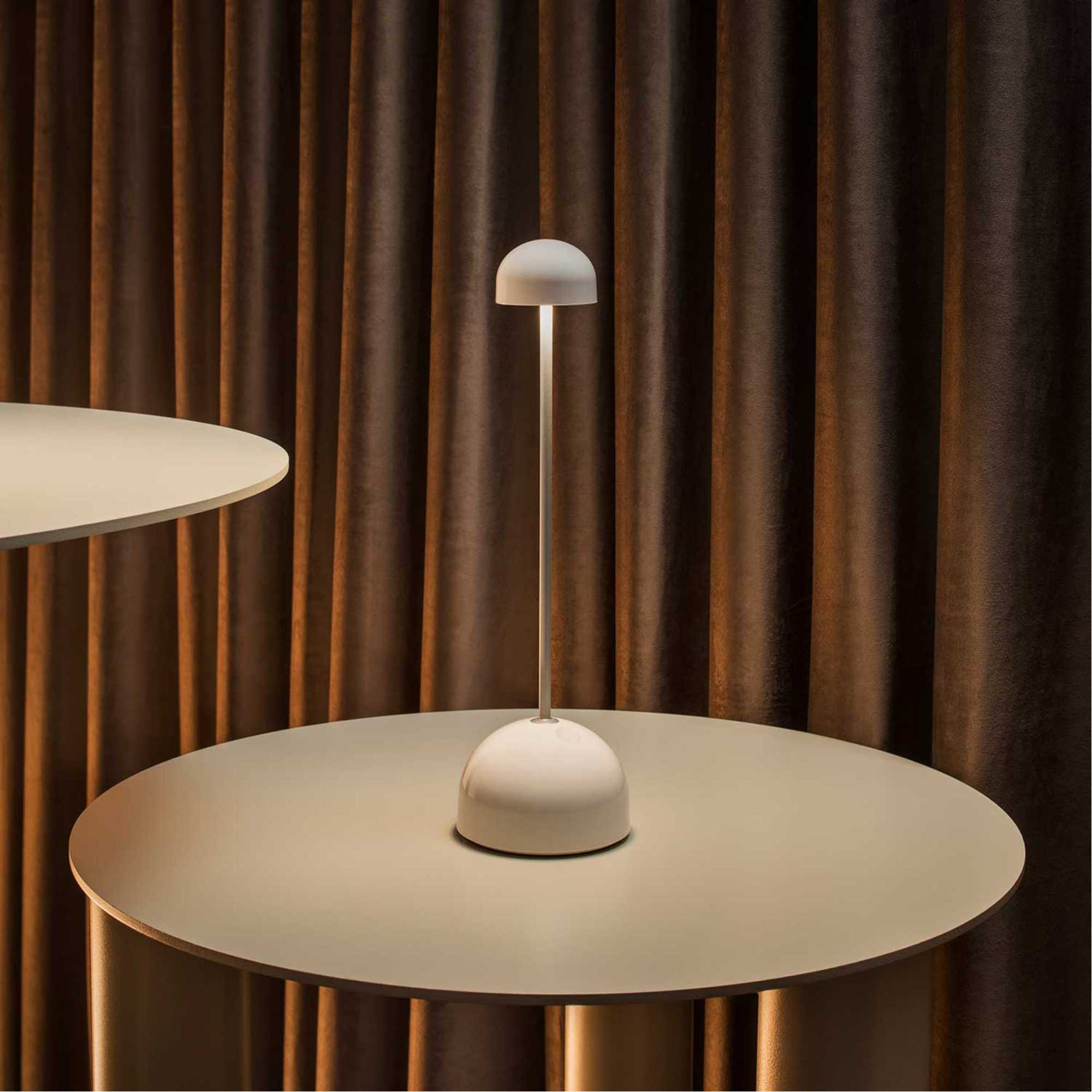 Marset Sips portable table lamp