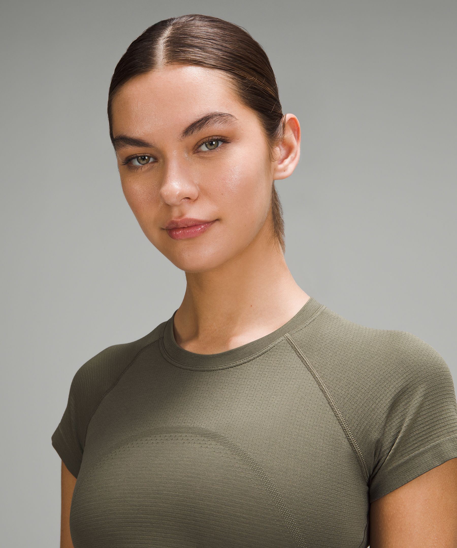 Swiftly Tech Cropped Short-Sleeve Shirt 2.0