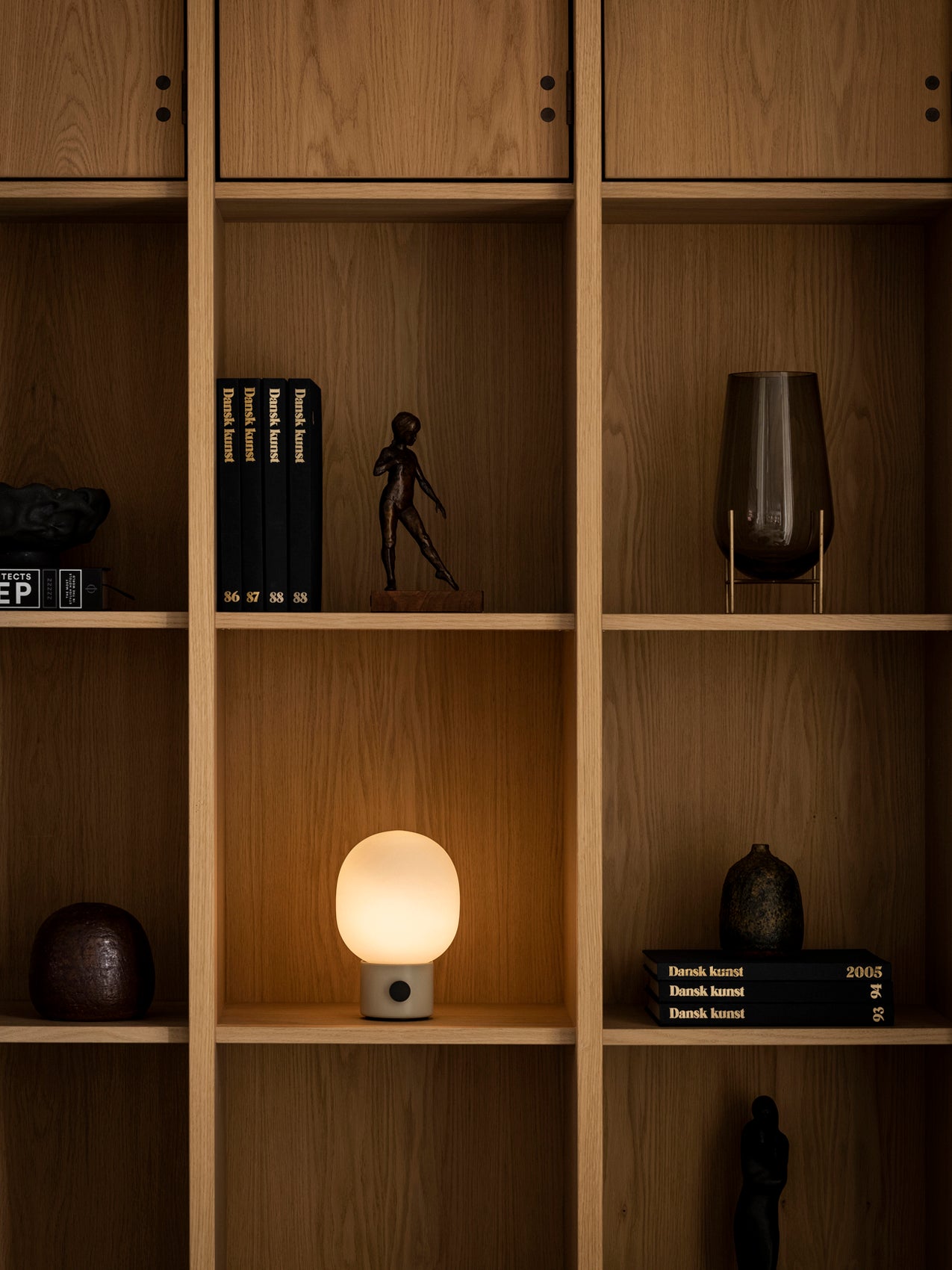 JWDA Table Lamp. Portable
