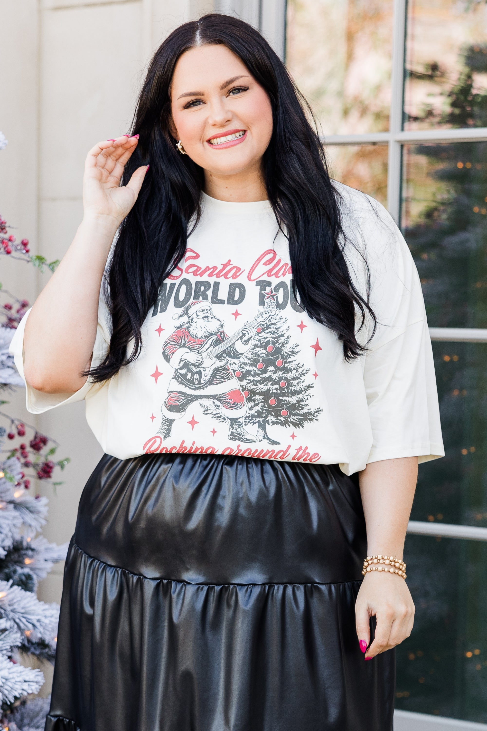 Rockin' Santa Boyfriend Tee. Ivory