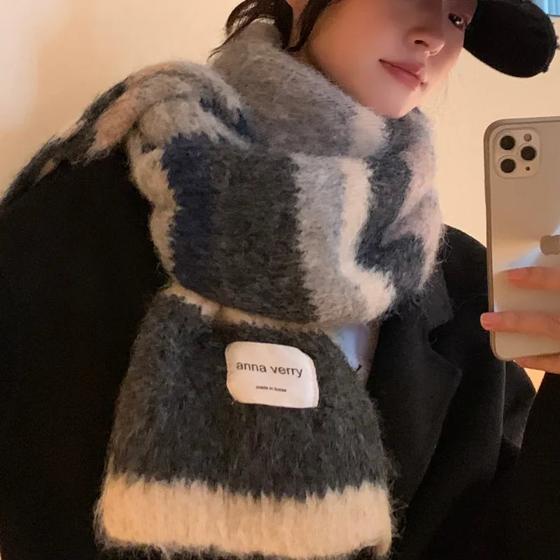 Women's Casual Princess Minimalist Stripe Polyester Scarf