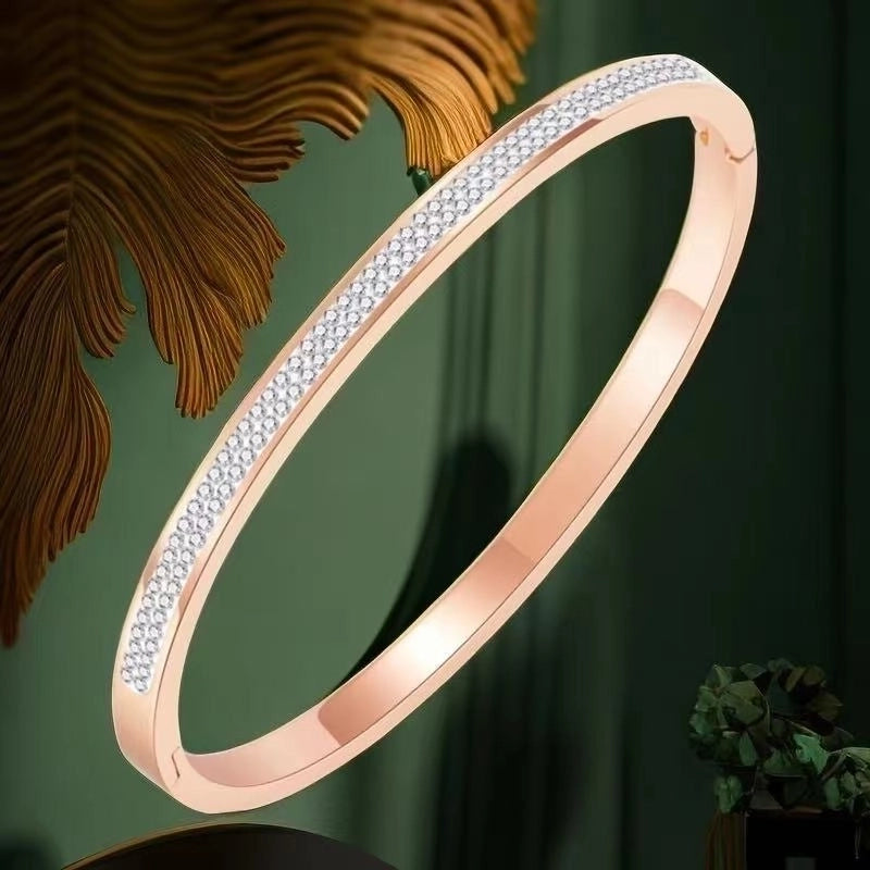 Retro Round Titanium Steel Inlay Zircon Bangle