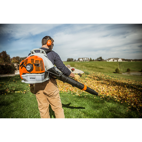 BR 450 Backpack Blower