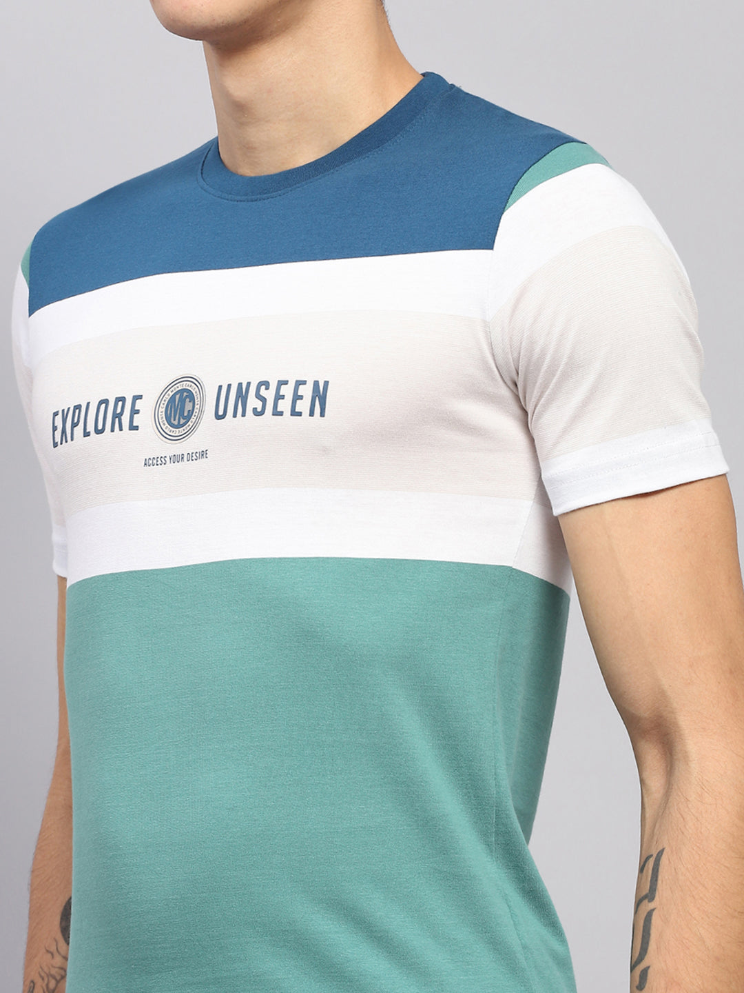 Men Blue & Green Stripe Round Neck Half Sleeve T-Shirt