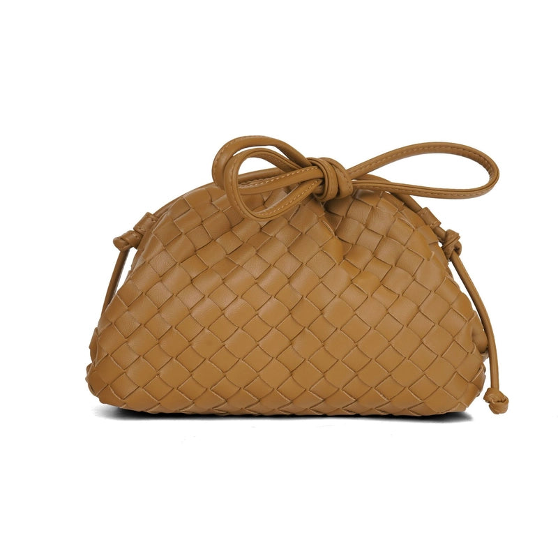 Women's Pu Leather Solid Color Classic Style Weave Cloud Shape Magnetic Buckle Crossbody Bag