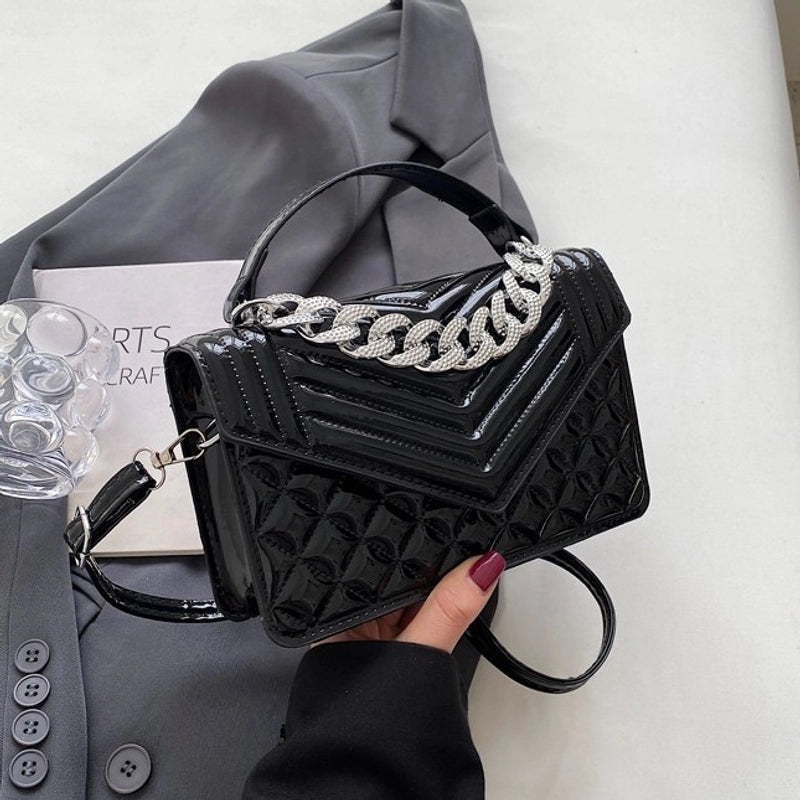 Women's Medium Pu Leather Solid Color Streetwear Magnetic Buckle Crossbody Bag