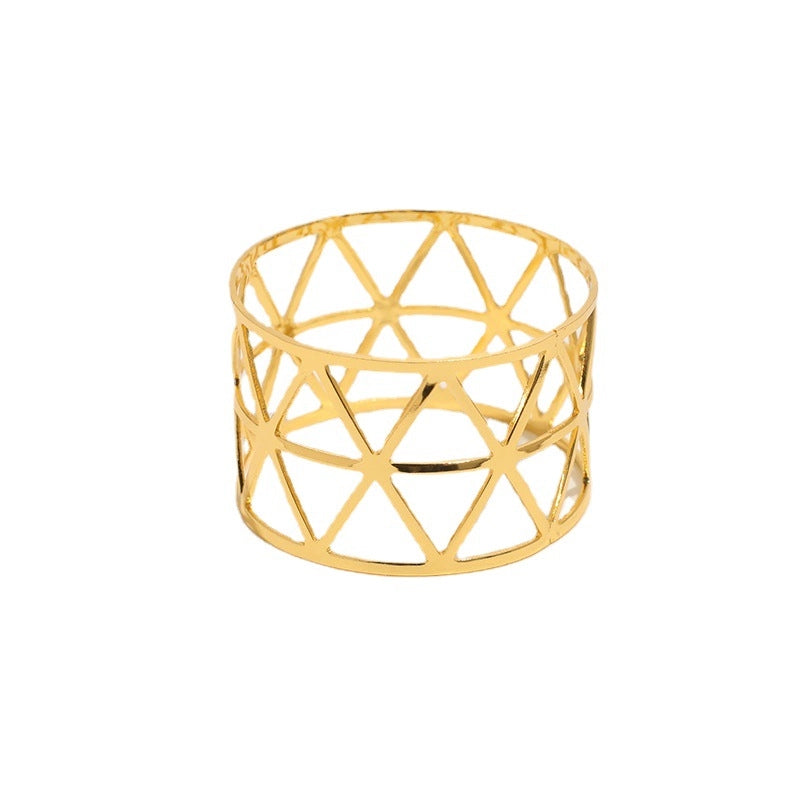 Yiwu Manufacturers Metal Hollow Triangle Napkin Buckle Hotel Banquet Tableware Table Napkin Ring Napkin Ring