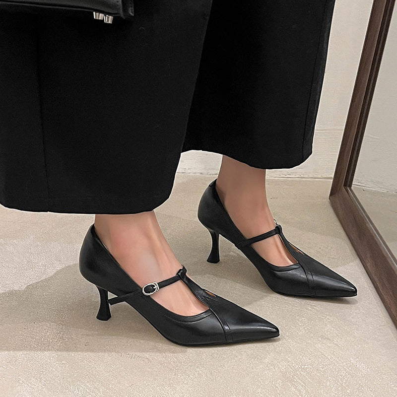 Elegant Pointed Toe T-Strap Kitten Heel Pumps 70mm Sheepskin Dress Shoes in Black/Brown