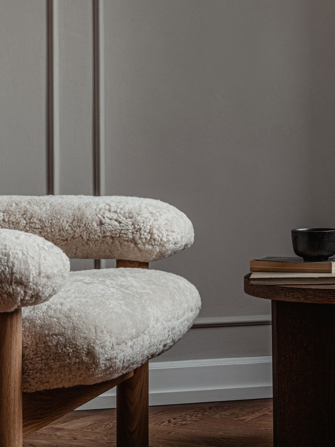 Brasilia Lounge Chair. Sheepskin