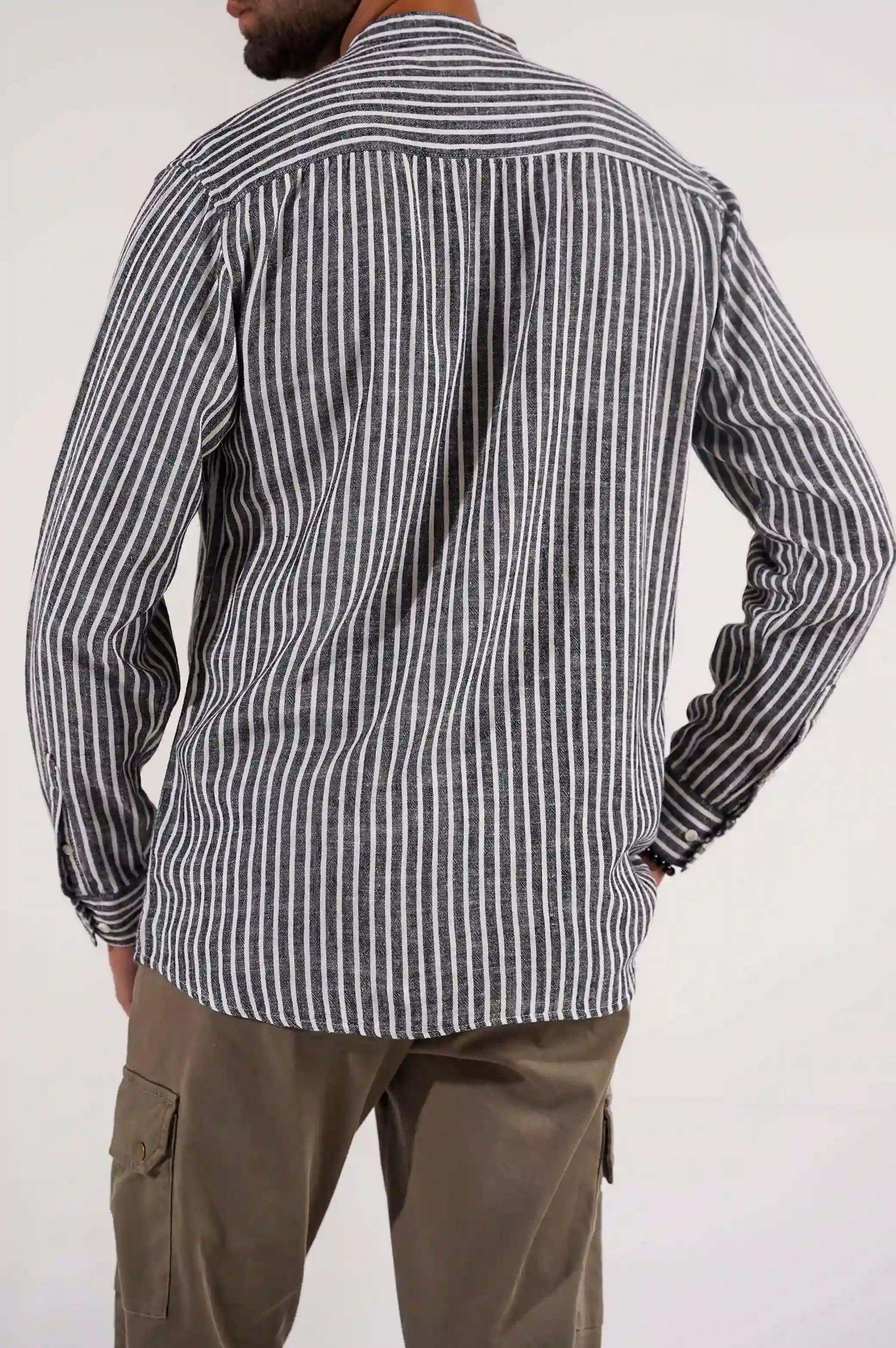 STRIPE BUTTON DOWN SHIRT