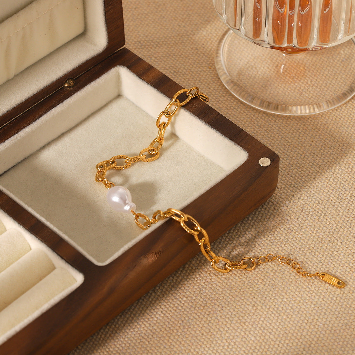 Ins Style Texture O-Shaped Chain Stainless Steel Bracelet Female Special-Shaped Pearl Pendant Hand Jewelry Titanium Steel