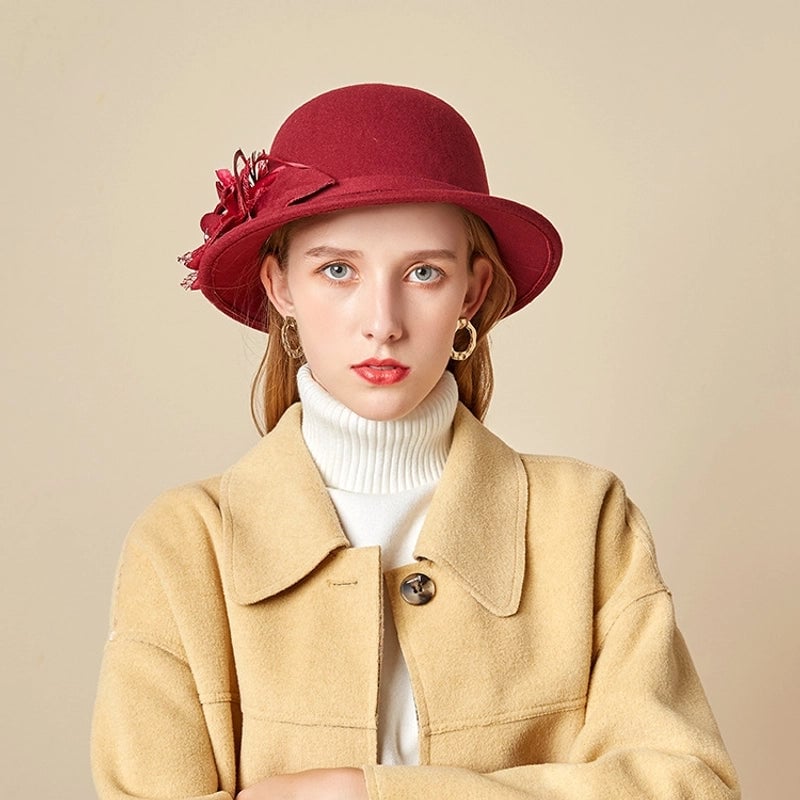 Fisherman Hat Female British Retro Feather Flower Wool Hat  Elegant Socialite Felt Hat Basin Hat