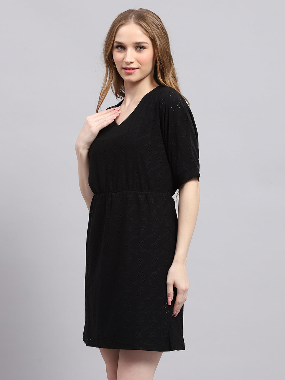 Women Black Self Design V Neck Half Sleeve Tunic