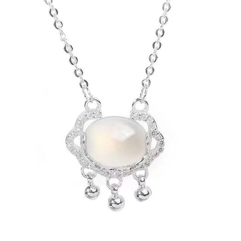 Romantic Minimalist Letter Moon Butterfly Alloy Acrylic Artificial Pearls Artificial Diamond Gold Plated Silver Plated Plating Inlay Necklace