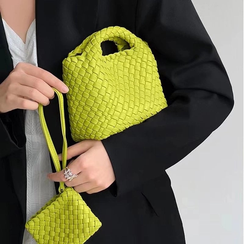 Women's Small Pu Leather Solid Color Streetwear Weave Square Open Crossbody Bag