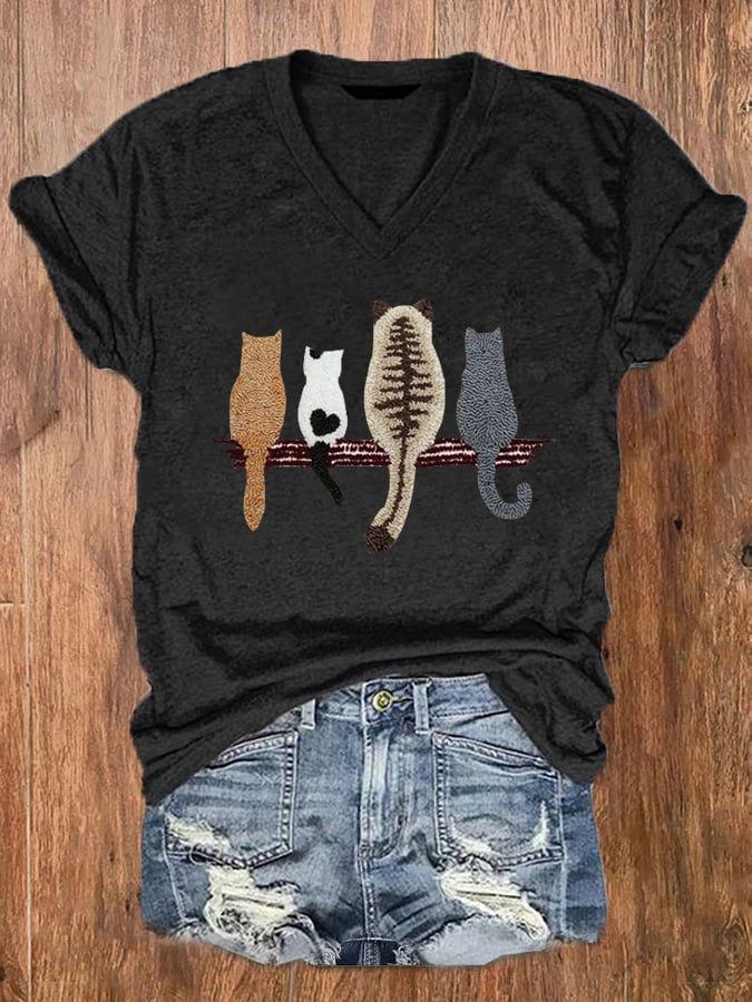 Women's Cat Back Pattern Print V-Neck T-Shirt