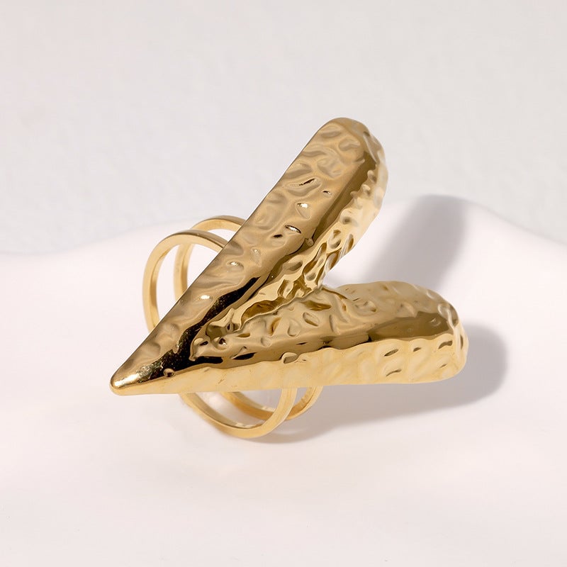 Fashionable And Exaggerated Personality Retro Love-Shaped Ring French Gold-Plated Stainless Steel Ring For Women