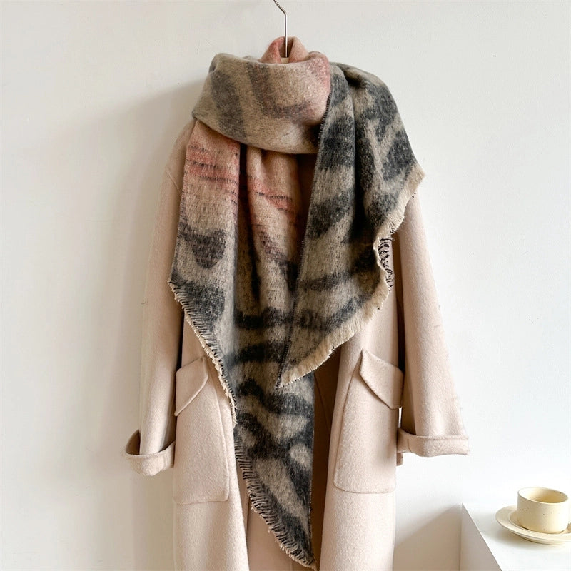 Women's Elegant Basic Minimalist Waves Polyester Scarf