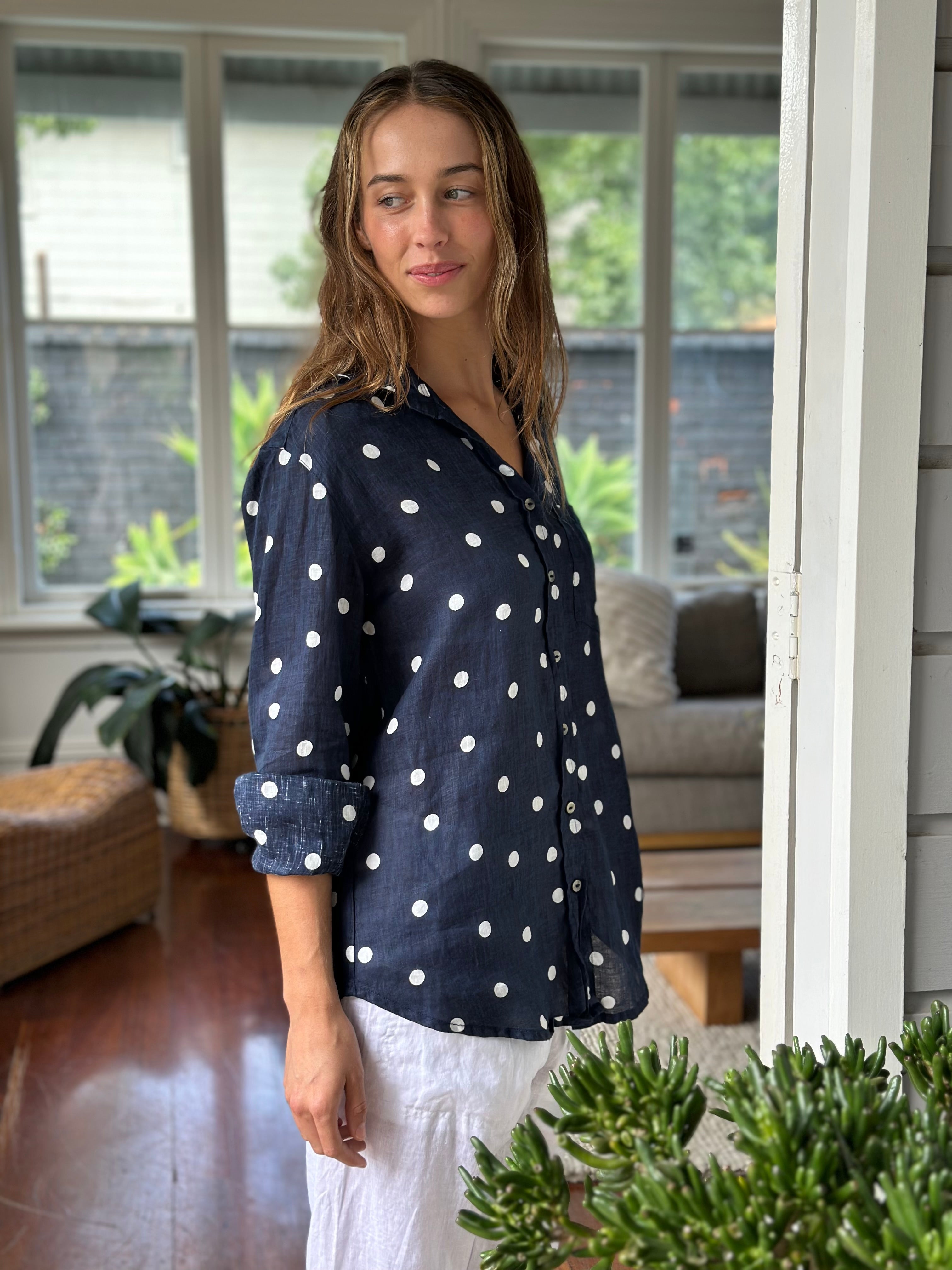 erika shirt - navy spot linen