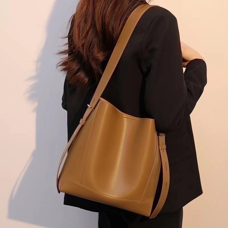 Women's Medium Pu Leather Solid Color Classic Style Bucket Open Bucket Bag