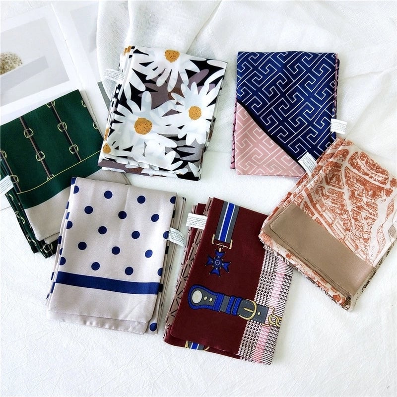Women's Casual Minimalist Geometric Polka Dots Satin Silk Scarf