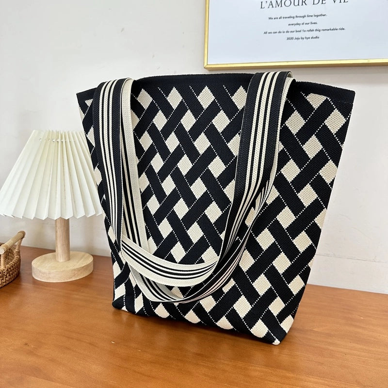 New Niche Retro Black And White Horizontal Solid Stripe Color Matching Shoulder Bag Practical Environmental Protection Portable Underarm Bag Women's Bag