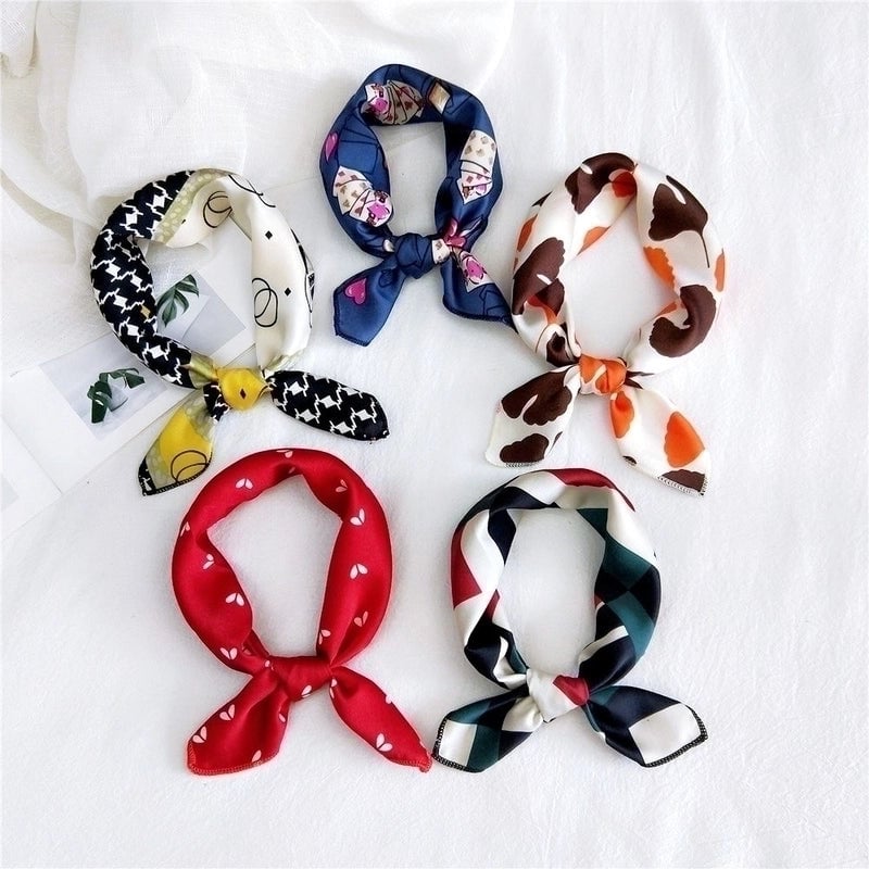 Women's Sweet Color Block Polyester Printing Silk Scarves