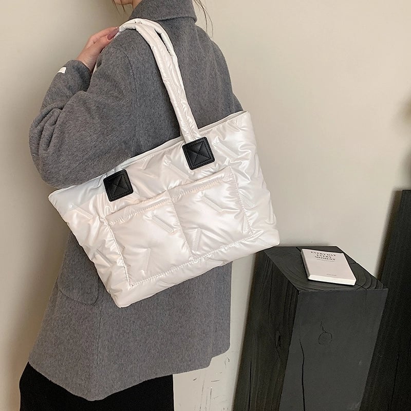 Women's Nylon Solid Color Vacation Streetwear Sewing Thread Square Zipper Tote Bag