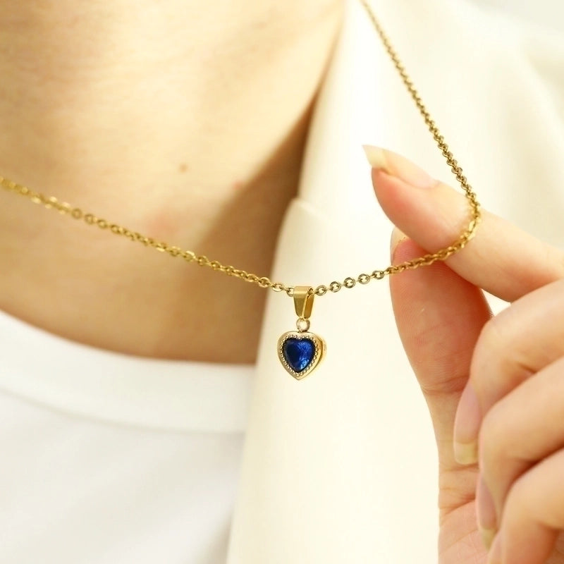 Titanium Steel Minimalist Heart Shape Zircon Pendant Necklace