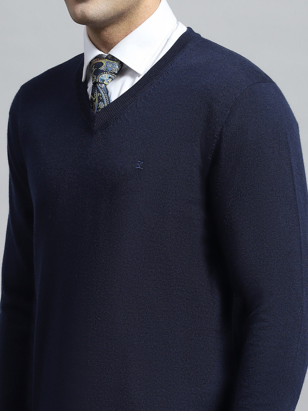 Men Navy Blue Solid V Neck Full Sleeve Pullover