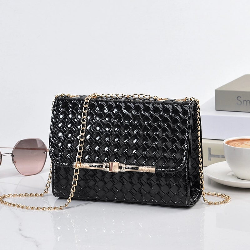 Women's Medium Pu Leather Lingge Streetwear Flip Cover Square Bag