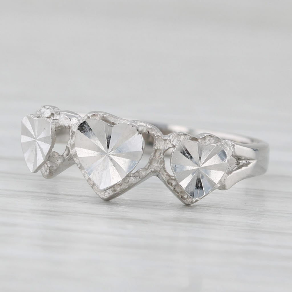 Shimmering Rayed Hearts Ring 14k White Gold Size 6.25 Stackable