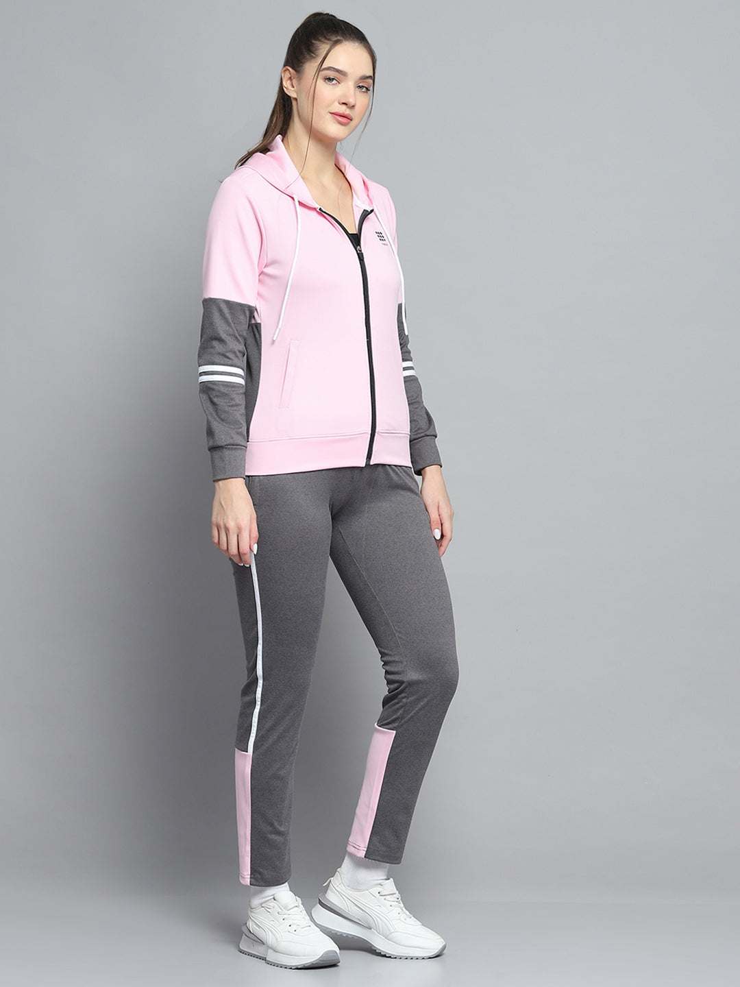 Women Pink Solid Hooded Full Sleeve Tracksuit