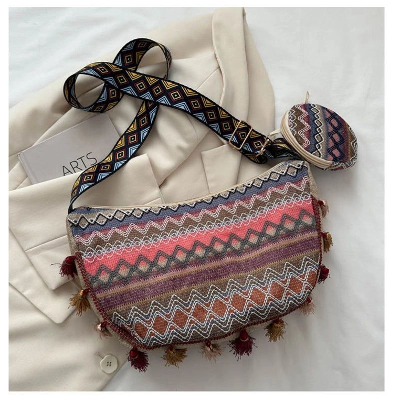 Women's Medium Special Material Geometric Ethnic Style Streetwear Tassel Dumpling Shape Zipper Tote Bag