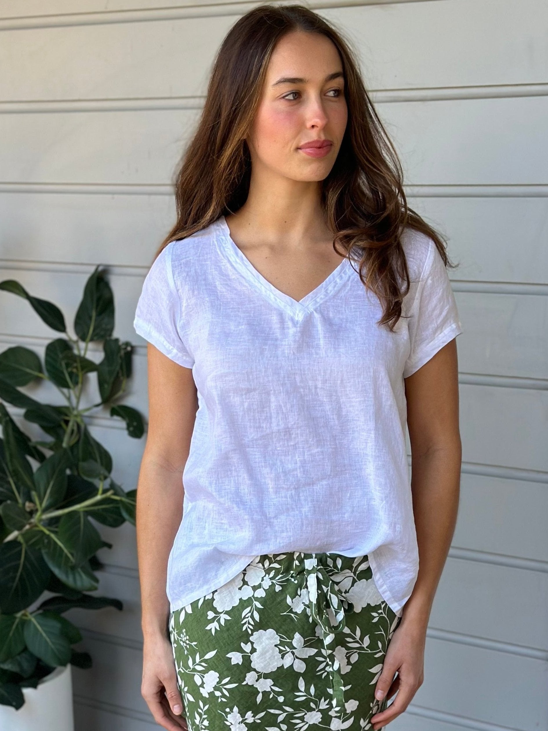 ellie top v neck-white linen