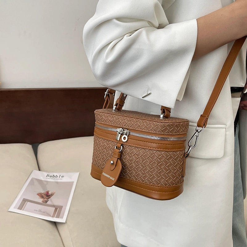 Women's Pu Leather Solid Color Elegant Classic Style Zipper Bucket Bag