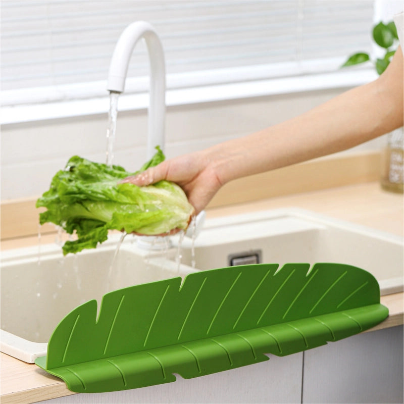 Kitchen Baffle No Punching Household Sink Washing Dishes Splash Anti-special Sucker Silicone