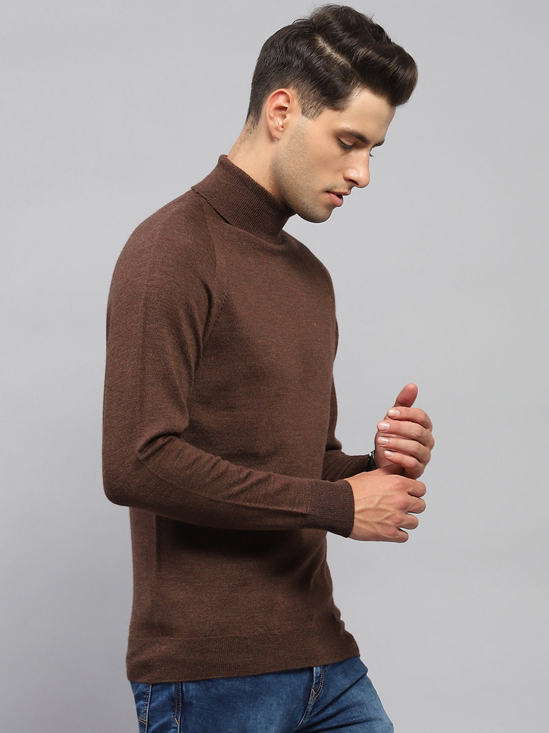 Men Brown Solid Turtle Neck Full Sleeve Pullover