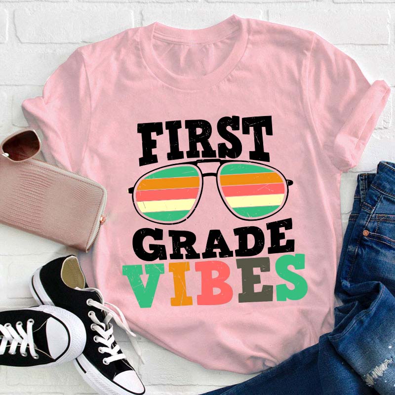 Personalized Grade Vintage Sunglasses Teacher T-Shirt