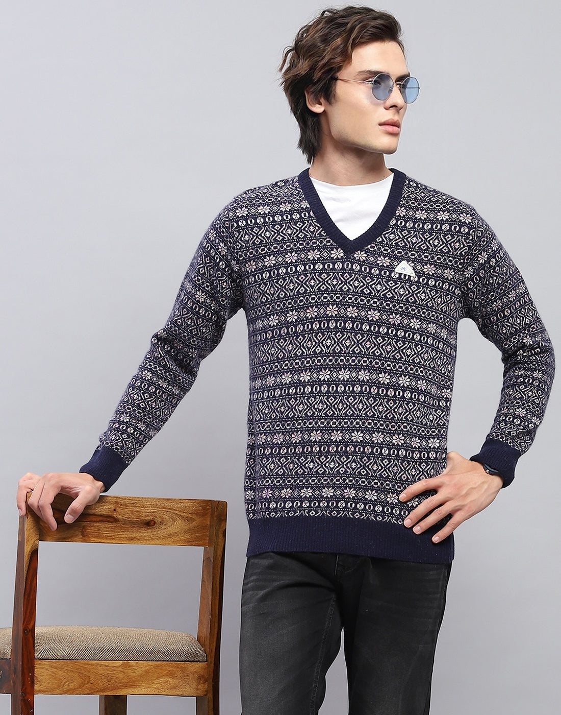 Men Navy Blue Self Design V Neck Full Sleeve Pullover