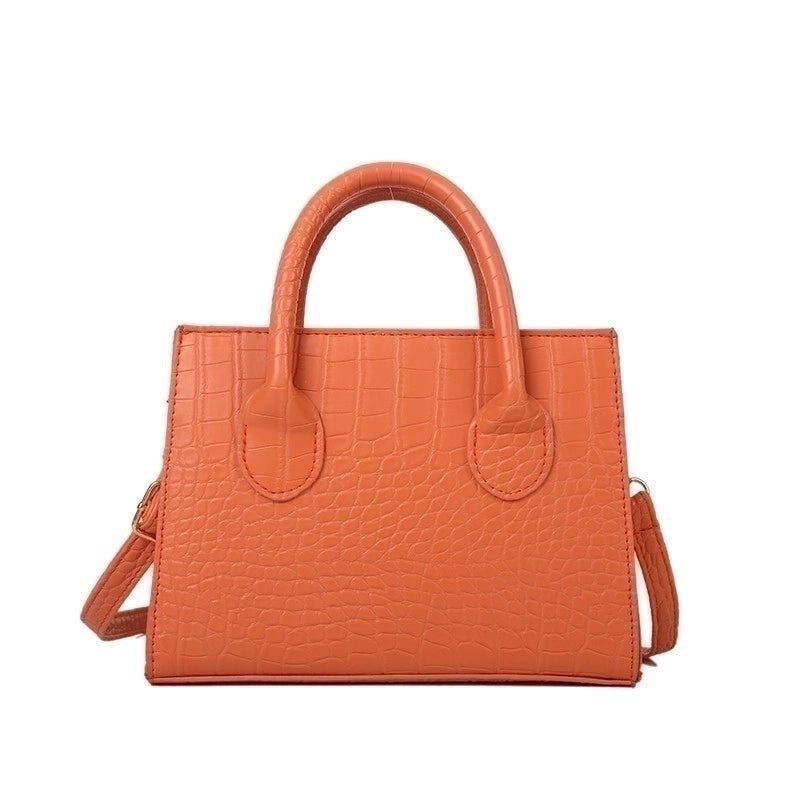 Women's Small Pu Leather Solid Color Streetwear Square Zipper Handbag