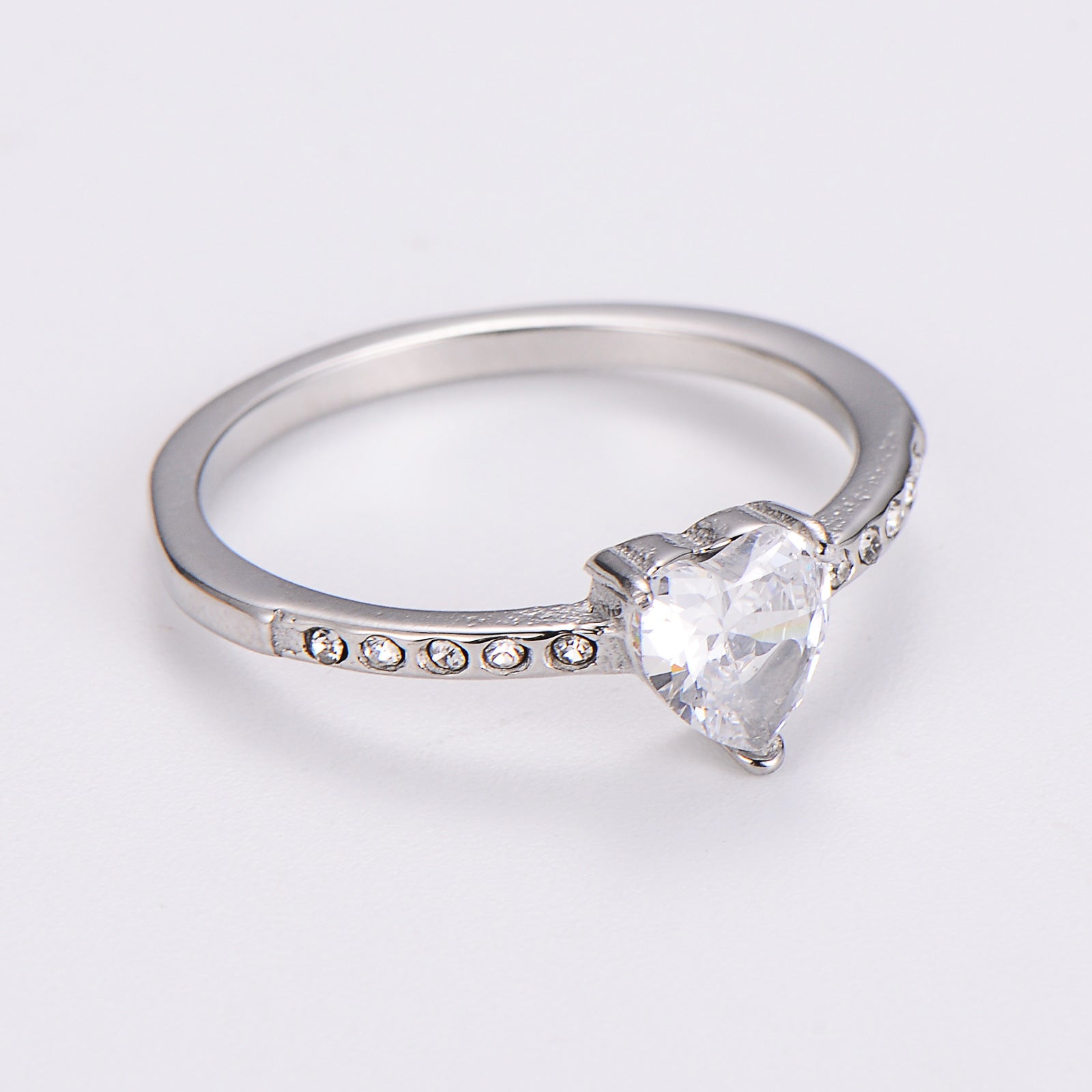 Aml Stainless Steel Inlaid Heart Zircon Colored Diamond Ring All-Match Ring