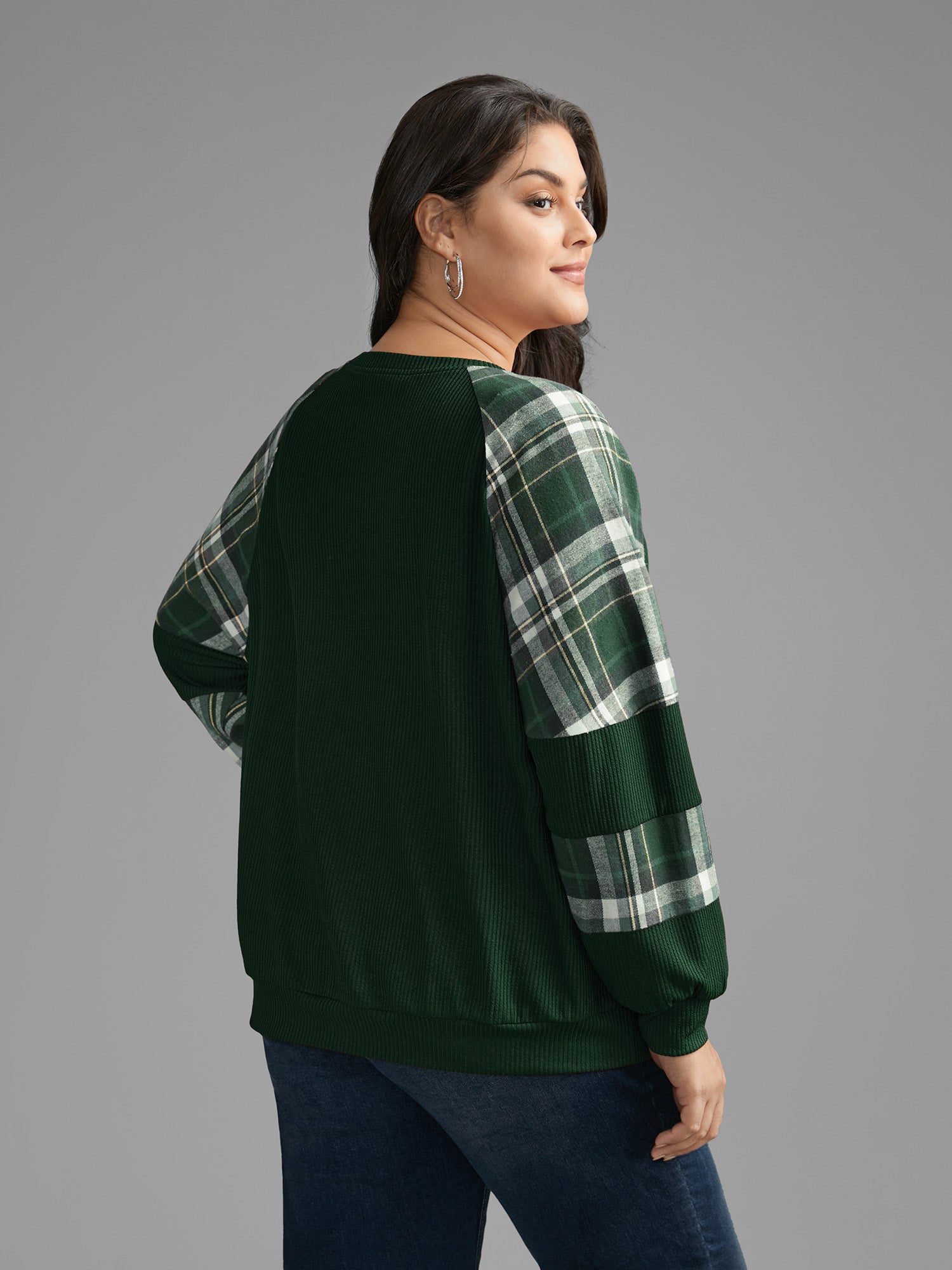 Plaid Patchwork Raglan Sleeve Sweatshirt