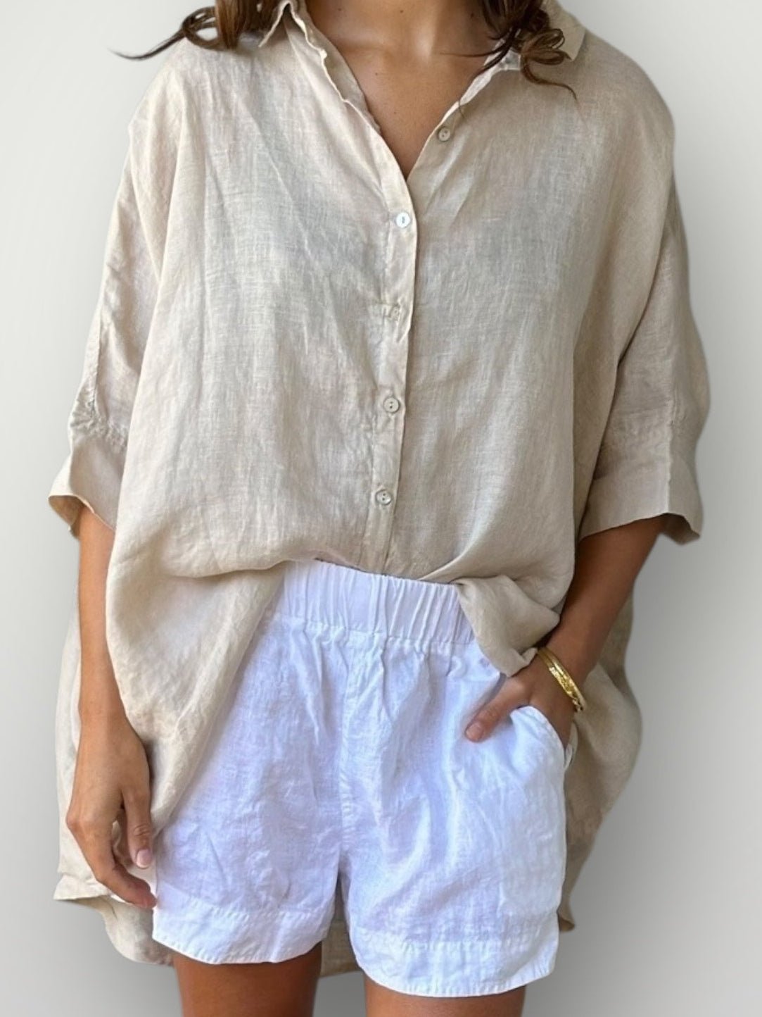 abbey short - white linen