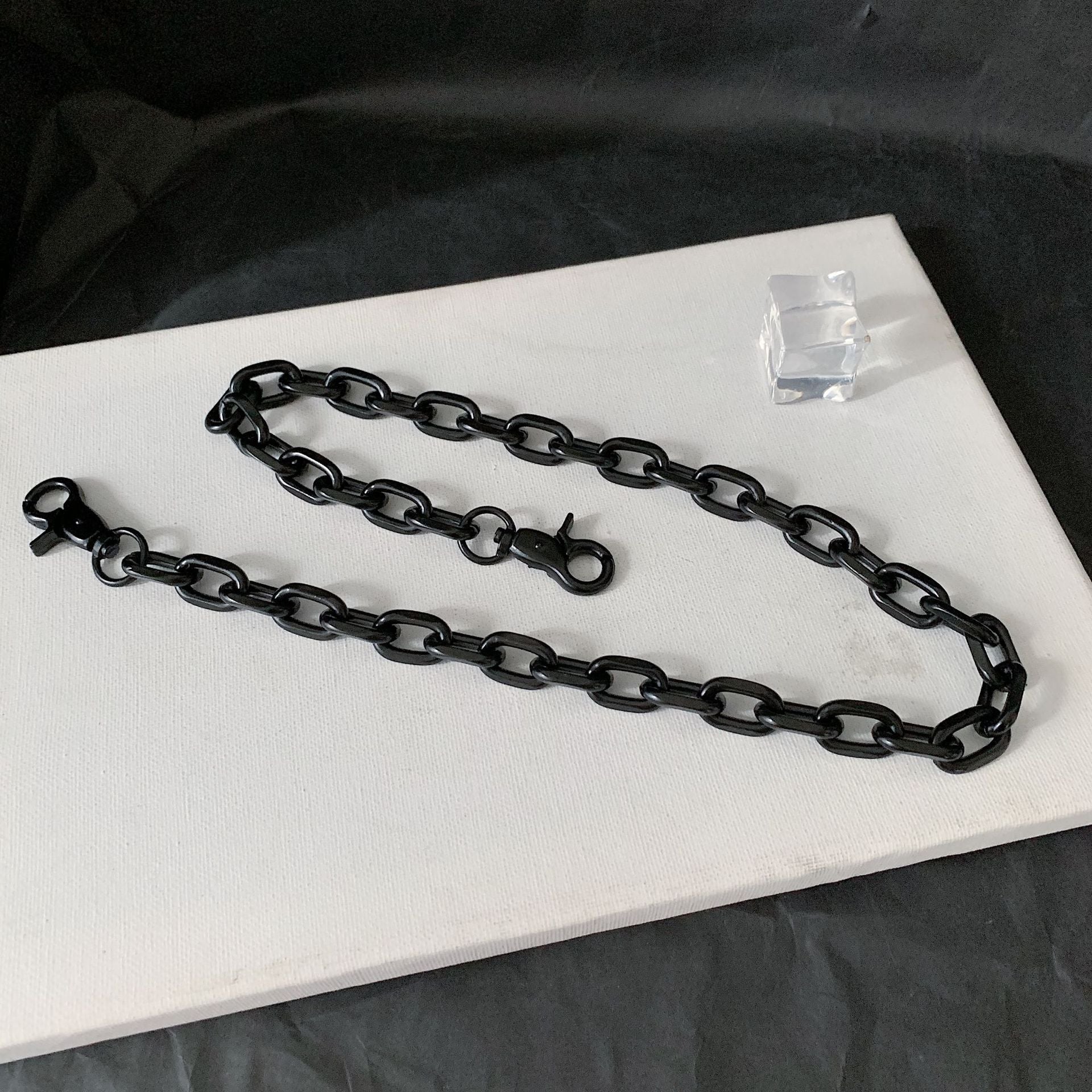 Spike Versatile Chain