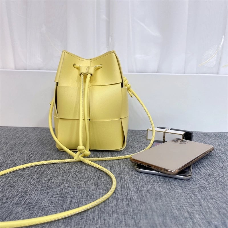 Women's Mini Pu Leather Solid Color Streetwear String Bucket Bag