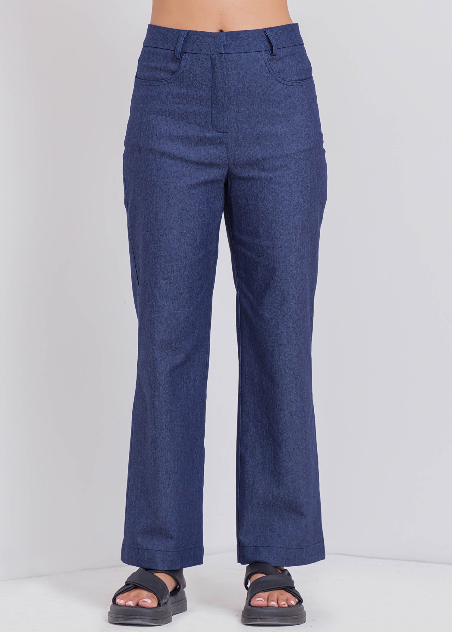 Basic Straight Leg Pant